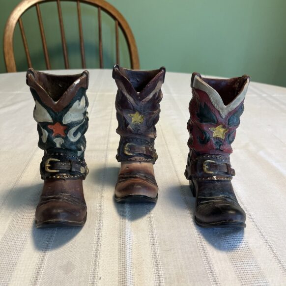 Set-Of-3-Cowboy-Boot-Wall-Hangings-Each-4.5-Inches-Tall.jpg