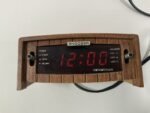 Vintage-1979-Spartus-Alarm-Clock-Red-LCD-Retro-Model-21-3011-190-2.jpg
