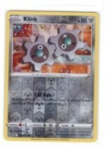 Klink Pokémon card from the Sword & Shield Silver Tempest set, numbered 123/195.It is a reverse holo version